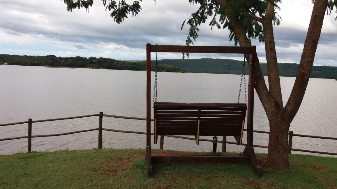 Aldeia Do Lago: Lakeside Retreat With Aqua Park And Ev Charging *